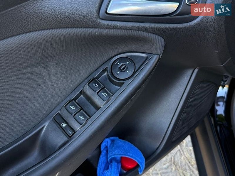 Седан Ford Focus 2015 в Славуті
