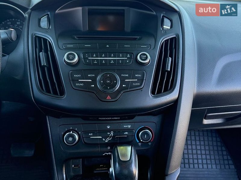 Седан Ford Focus 2015 в Славуті