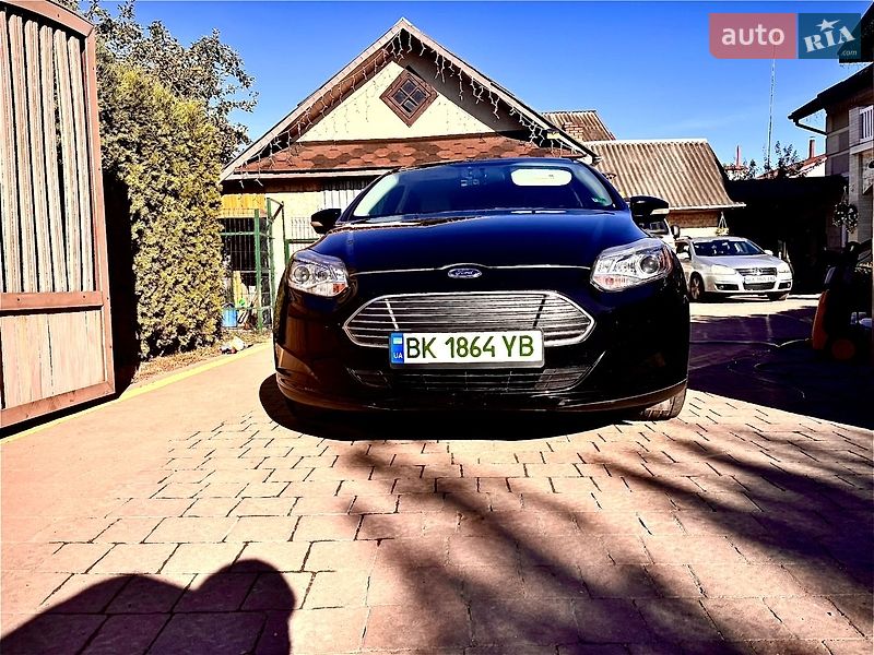 Хэтчбек Ford Focus 2018 в Дубно
