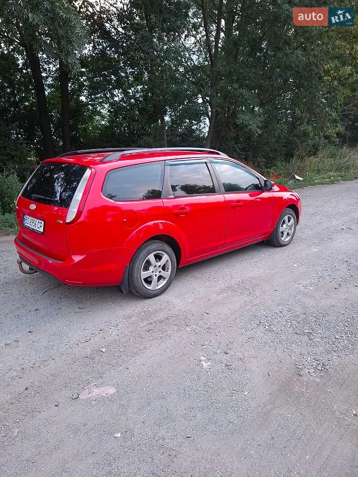 2010 Ford Focus - мініатюра 4