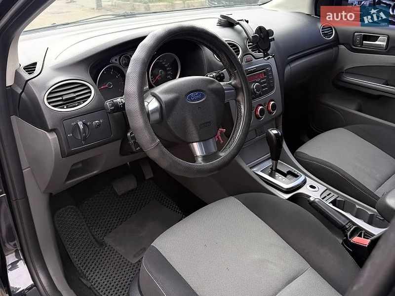 Хетчбек Ford Focus 2010 в Кривому Розі фото 4 Хетчбек Ford Focus 2010 в Кривому Розі