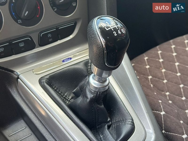 Хэтчбек Ford Focus 2011 в Стрые