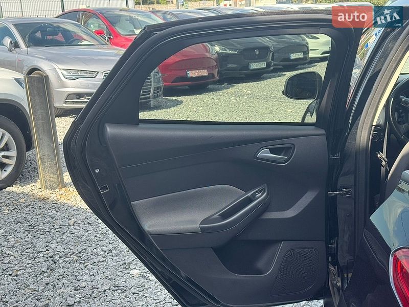Хэтчбек Ford Focus 2011 в Стрые