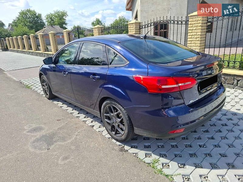 Седан Ford Focus 2015 в Шполі