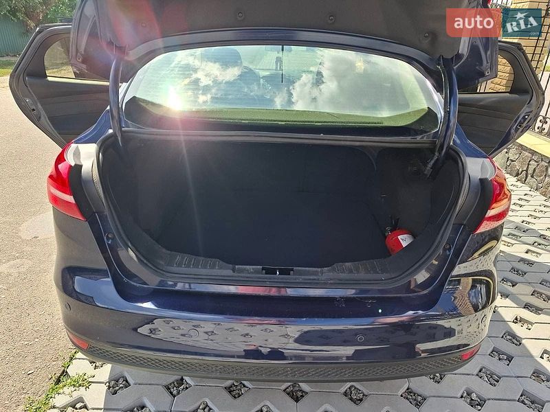 Седан Ford Focus 2015 в Шполі