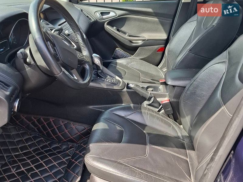 Седан Ford Focus 2015 в Шполі