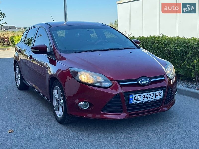 Хетчбек Ford Focus 2014 в Дніпрі