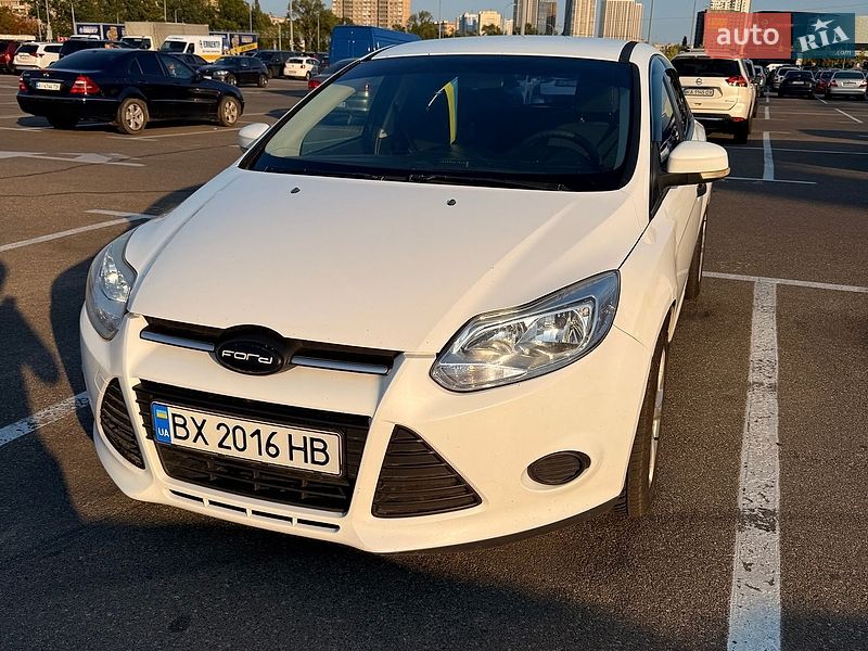Хэтчбек Ford Focus 2012 в Киеве
