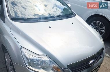 Ford Focus  2010