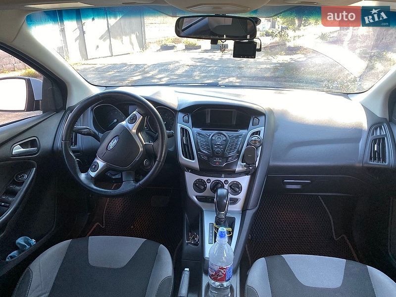 Хэтчбек Ford Focus 2014 в Днепре