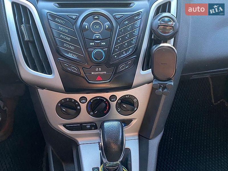 Хэтчбек Ford Focus 2014 в Днепре