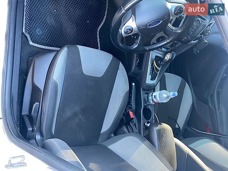 Хэтчбек Ford Focus 2014 в Днепре