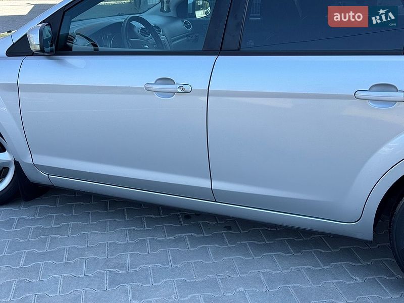 Хетчбек Ford Focus 2010 в Тернополі