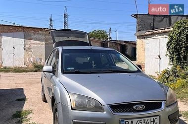 Ford Focus  2004