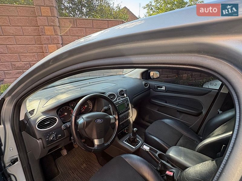 Хэтчбек Ford Focus 2005 в Киеве