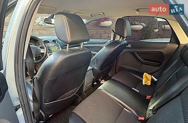 Хэтчбек Ford Focus 2005 в Киеве