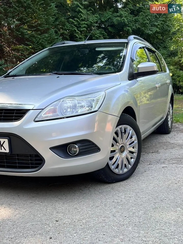 2010 Ford Focus - мініатюра 3