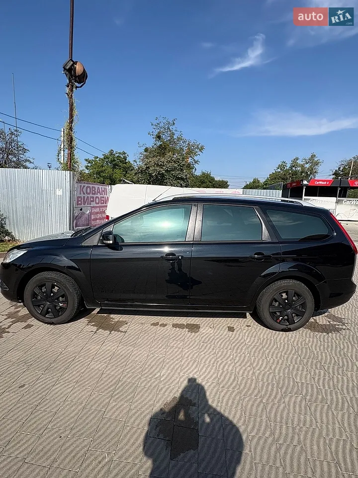 2010 Ford Focus - мініатюра 3