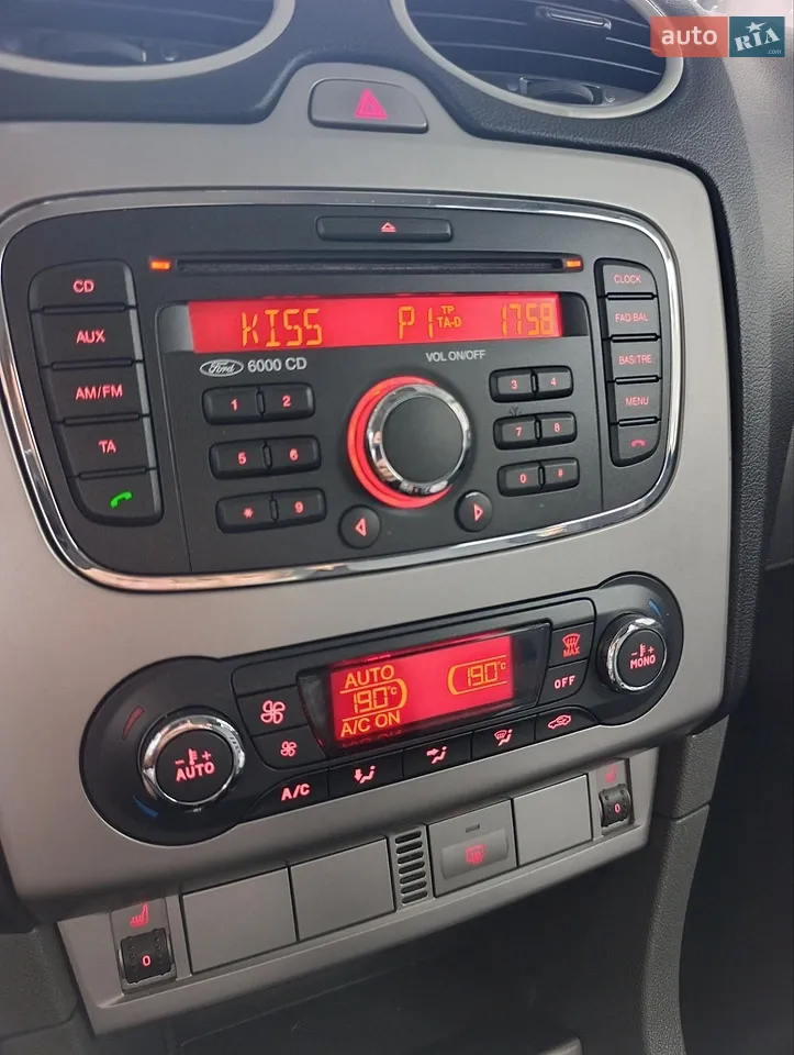 2010 Ford Focus - мініатюра 3
