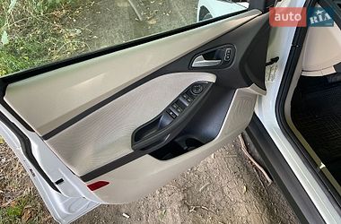 Хэтчбек Ford Focus 2015 в Полтаве