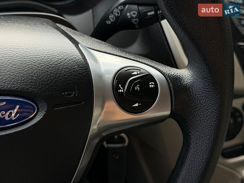 Хэтчбек Ford Focus 2014 в Шептицькому