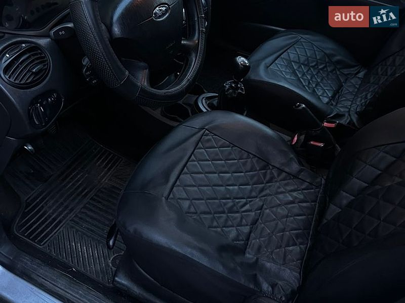 Універсал Ford Focus 2003 в Здолбуніві