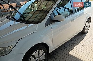 Ford Focus  2010