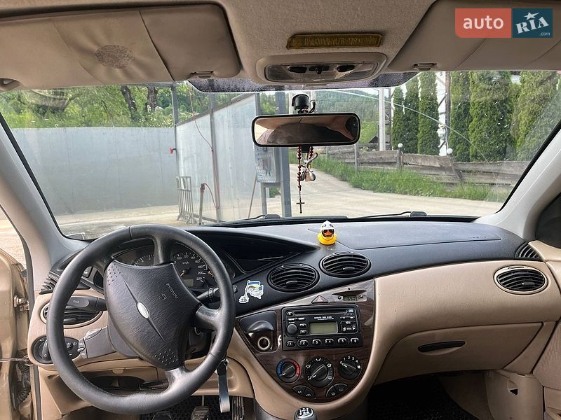 Седан Ford Focus 2000 в Яремче