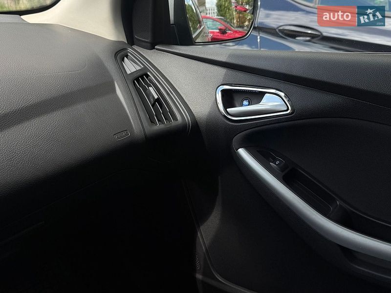 Седан Ford Focus 2012 в Львове