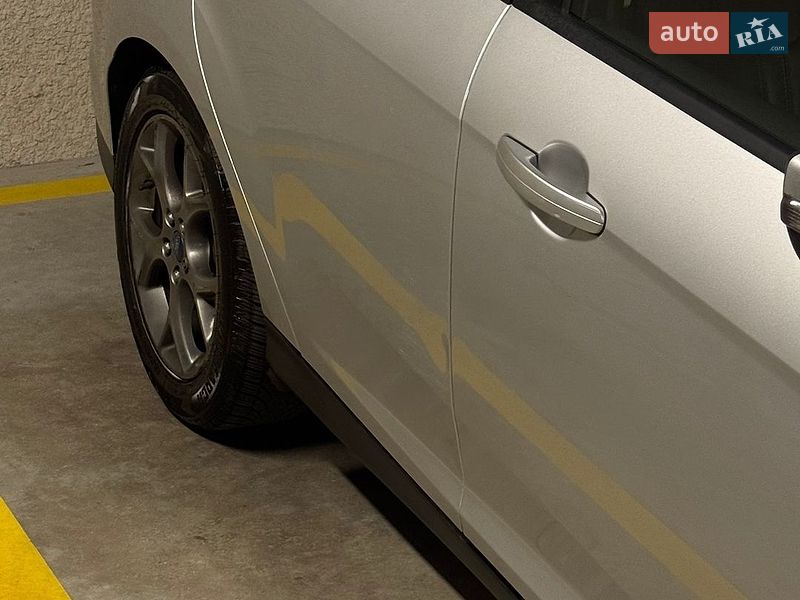 Седан Ford Focus 2012 в Львове