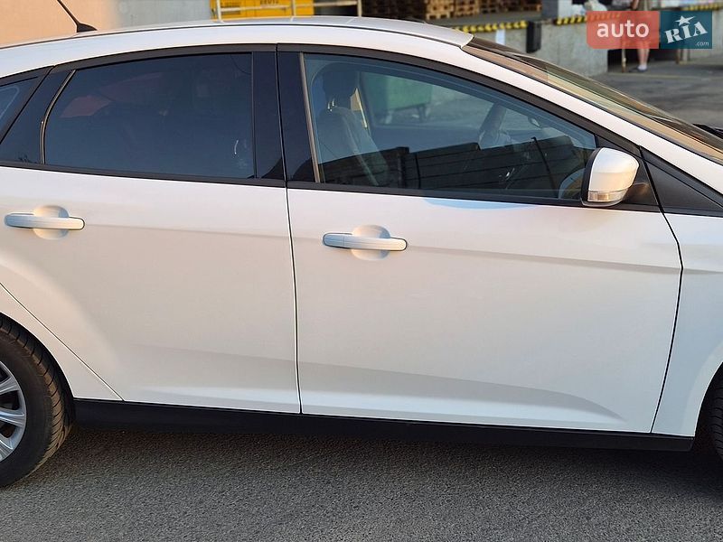 Хэтчбек Ford Focus 2015 в Днепре фото 6 Хэтчбек Ford Focus 2015 в Днепре