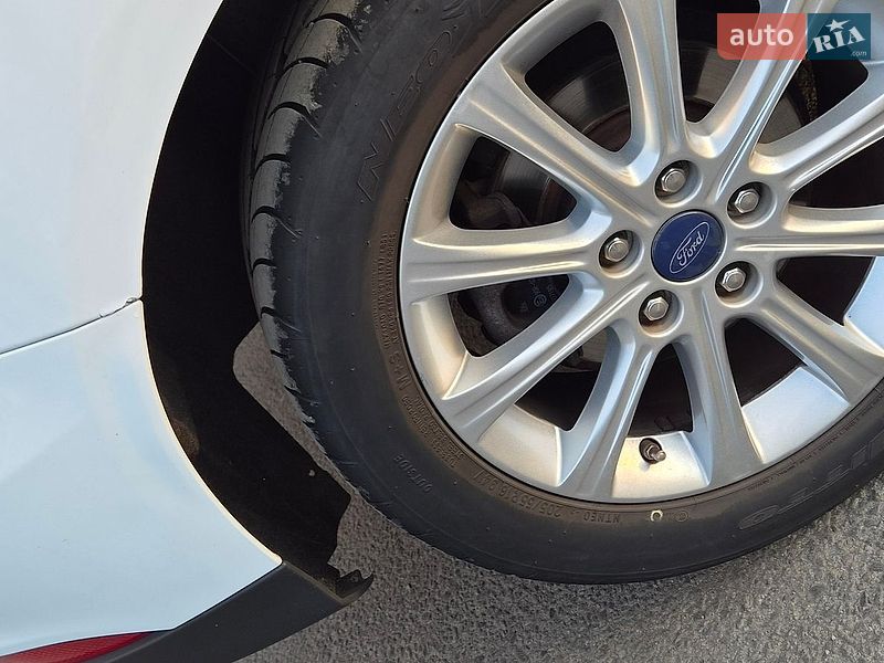 Хэтчбек Ford Focus 2015 в Днепре фото 15 Хэтчбек Ford Focus 2015 в Днепре