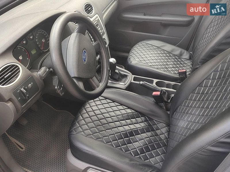 Хэтчбек Ford Focus 2006 в Киеве фото 5 Хэтчбек Ford Focus 2006 в Киеве