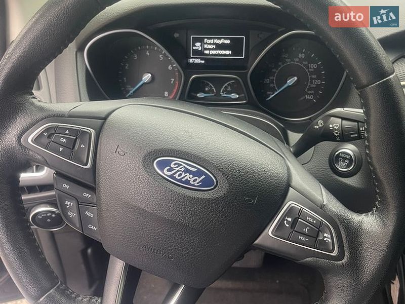 Седан Ford Focus 2015 в Киеве фото 14 Седан Ford Focus 2015 в Киеве