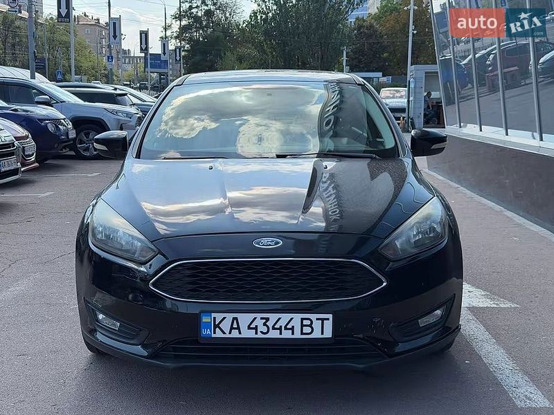 Седан Ford Focus 2017 в Киеве