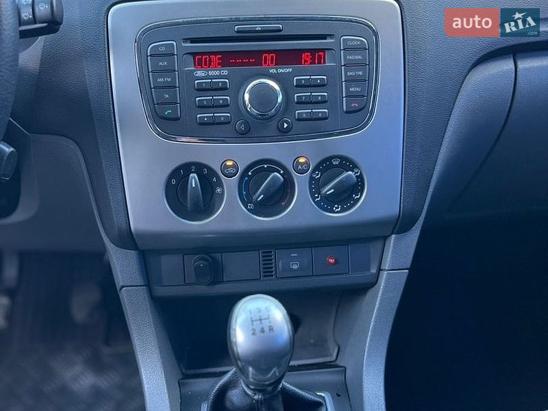 Хэтчбек Ford Focus 2011 в Киеве