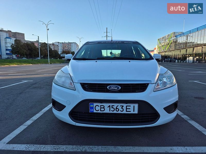 Хэтчбек Ford Focus 2011 в Чернигове