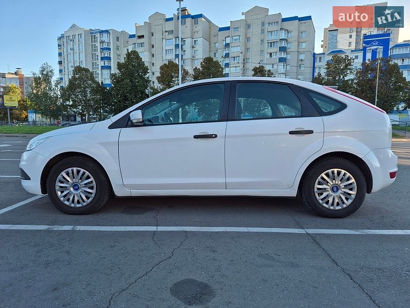 Хэтчбек Ford Focus 2011 в Чернигове
