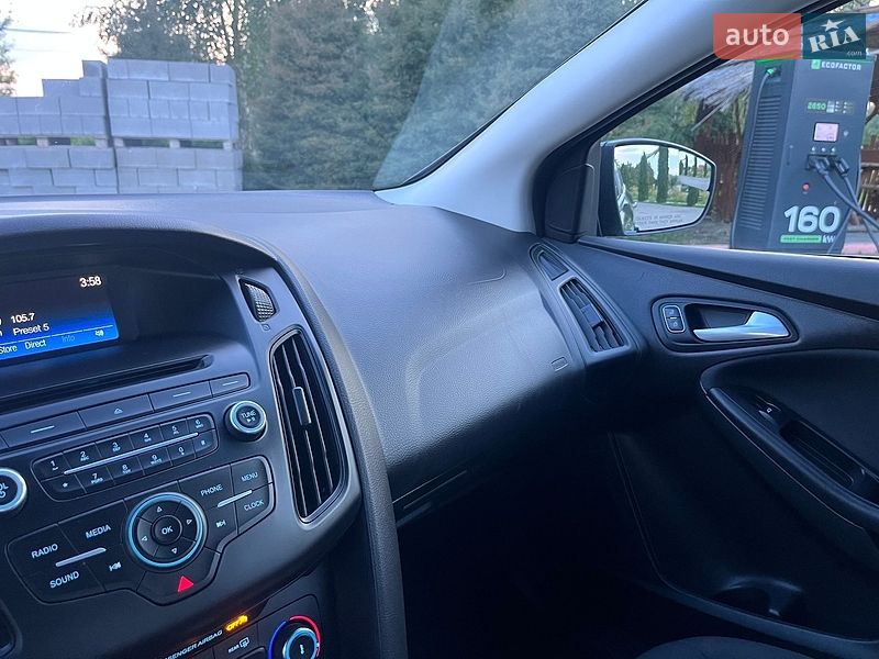 Седан Ford Focus 2015 в Дубні