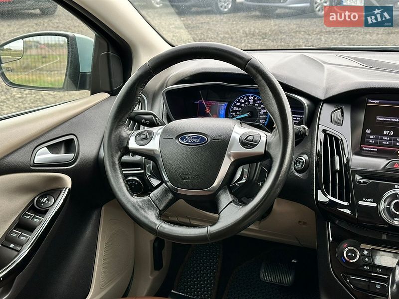Хэтчбек Ford Focus 2012 в Луцке