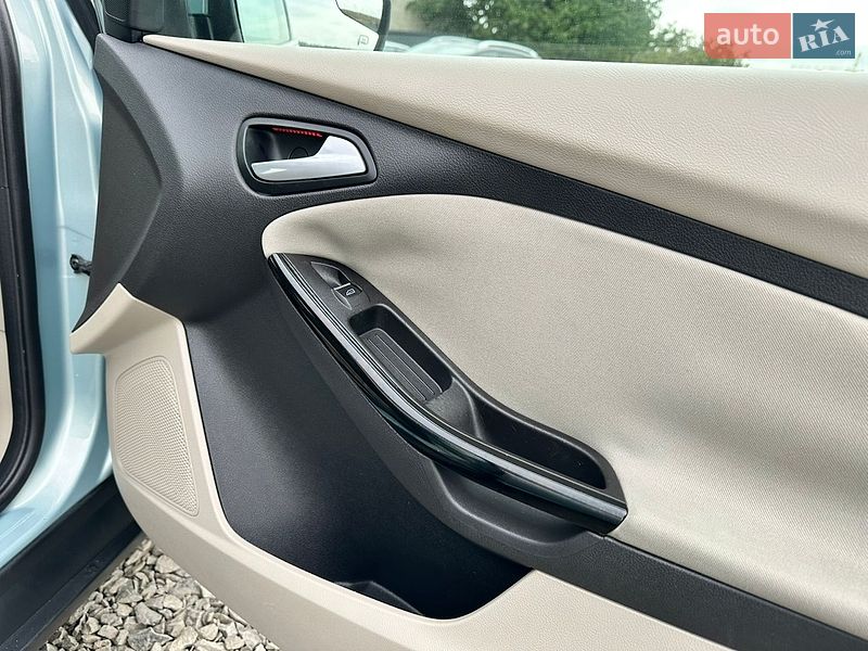 Хэтчбек Ford Focus 2012 в Луцке