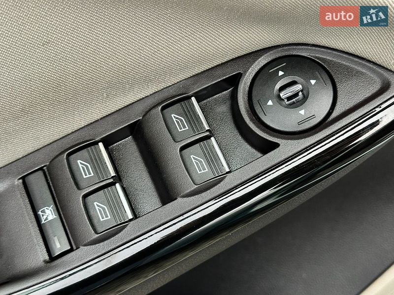 Хэтчбек Ford Focus 2012 в Луцке