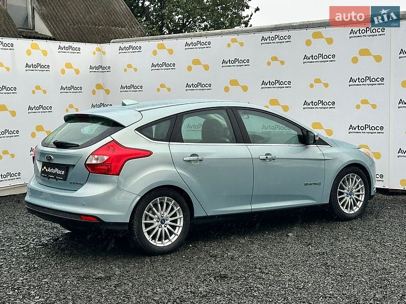 Хэтчбек Ford Focus 2012 в Луцке