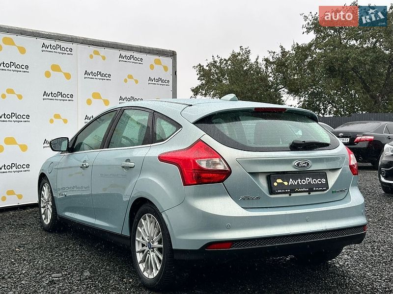 Хэтчбек Ford Focus 2012 в Луцке
