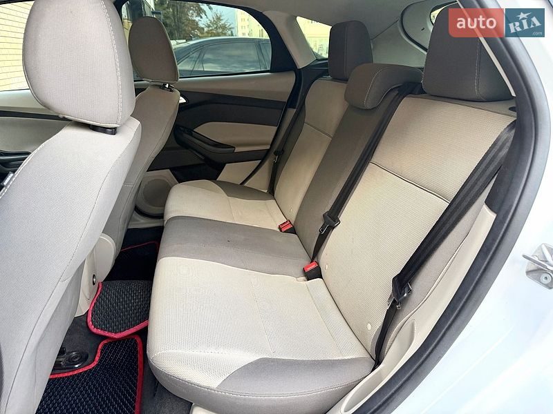 Хэтчбек Ford Focus 2014 в Харькове