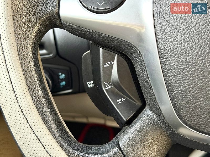 Хэтчбек Ford Focus 2014 в Харькове