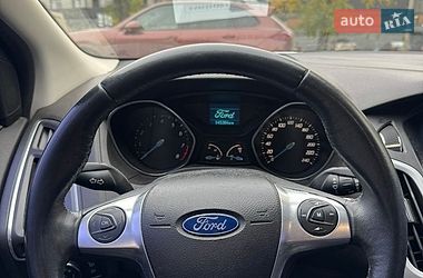 Ford Focus  2011