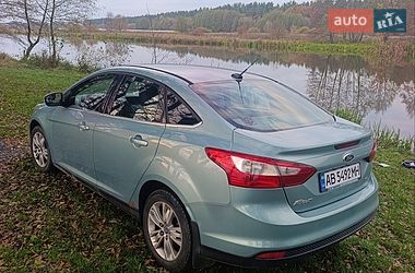 Ford Focus  2011