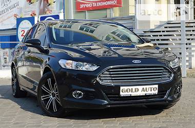 Ford Fusion Titanium Hybrid 2015