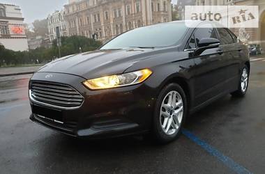 Ford Fusion SE 2015